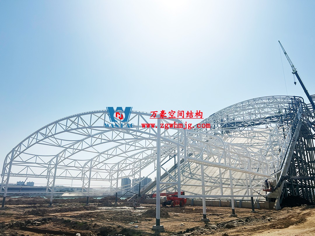 馭風逐沙，織就賽道美學——比亞迪紹興嵊州賽車場干拔沙坡觀景平臺鋼膜結構