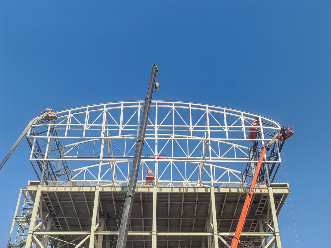 馭風逐沙，織就賽道美學——比亞迪紹興嵊州賽車場干拔沙坡觀景平臺鋼膜結構