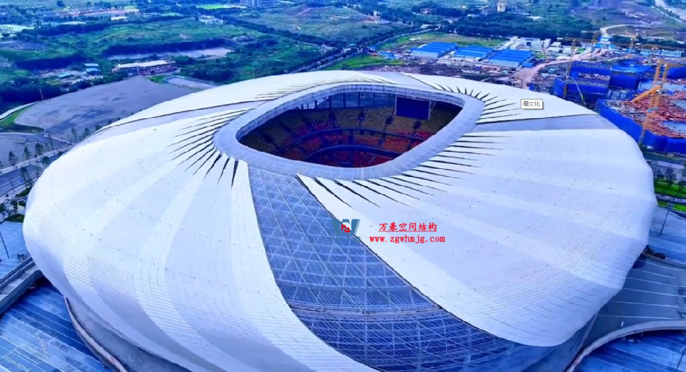 重慶龍興足球場：鋼鐵與夢想的碰撞