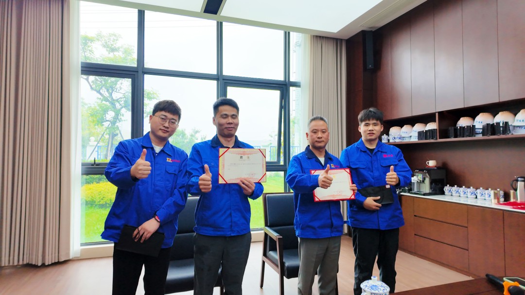 浙江萬豪空間結(jié)構(gòu)集團有限公司隆重舉行“匠心傳承·共筑未來”師徒大會! 浙江萬豪空間結(jié)構(gòu)集團有限公司隆重舉行“匠心傳承·共筑未來”師徒大會!