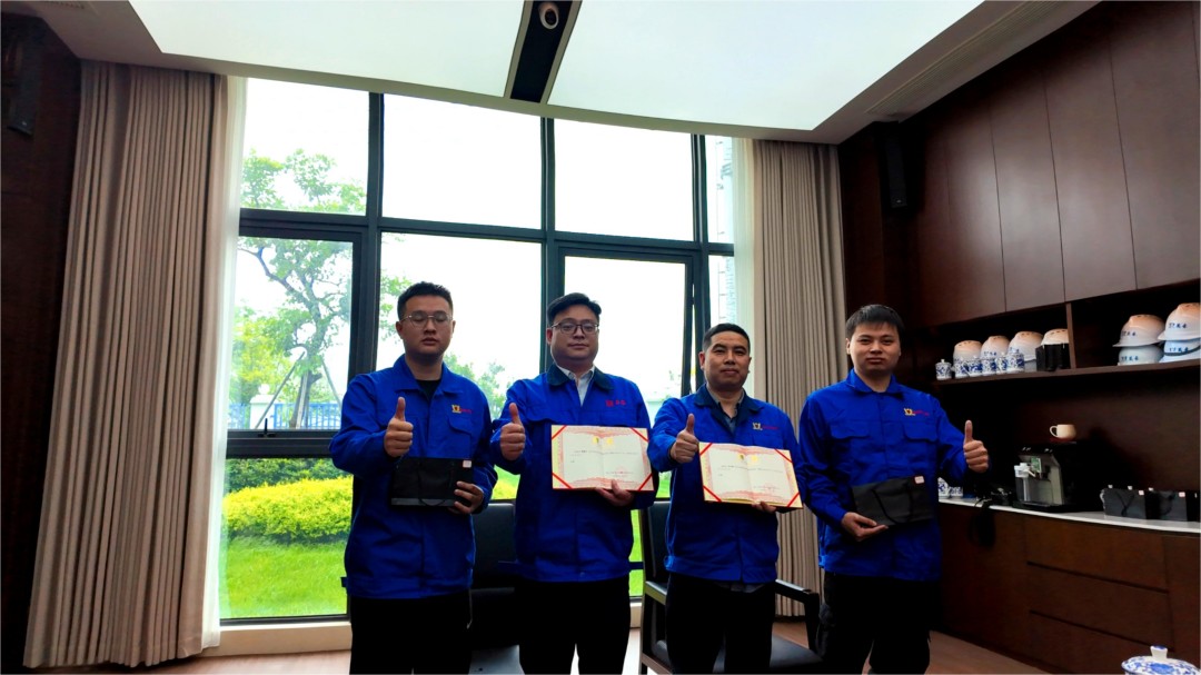 浙江萬豪空間結(jié)構(gòu)集團有限公司隆重舉行“匠心傳承·共筑未來”師徒大會! 浙江萬豪空間結(jié)構(gòu)集團有限公司隆重舉行“匠心傳承·共筑未來”師徒大會!