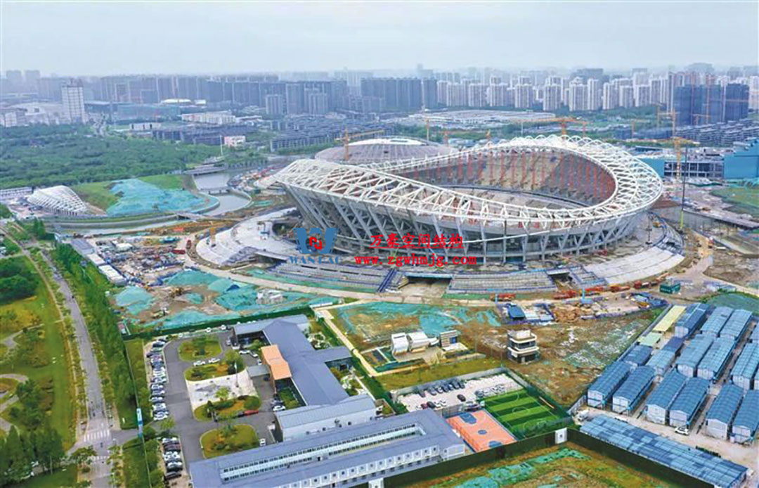 無錫奧體中心體育場(chǎng)ETFE膜首吊成功，太湖畔將閃耀“生態(tài)之光”